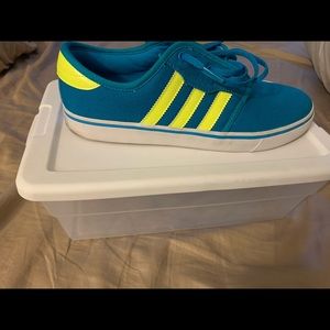 Adidas low top sneakers